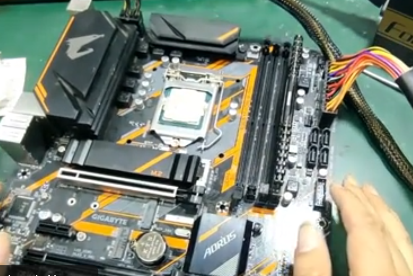 神舟戰神Z7M-CT7NK開機一會掉電維修案例 神舟維修中心 技術資訊 第1張
